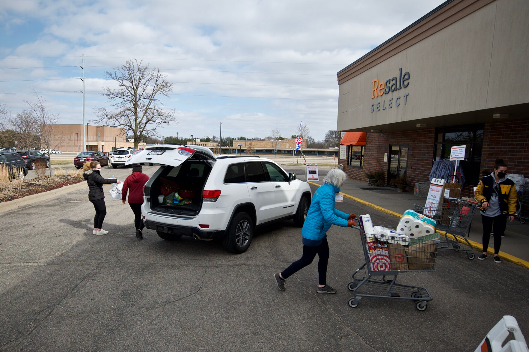 a208NW_ShopThenDrop3.jpg